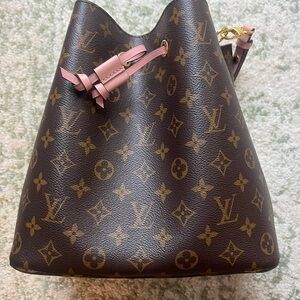Louis Vuitton Monogram Pink Neonoe bag